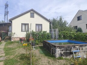 Rodinný domek 64 m2, chata 46 m2, dílna 42m2, pozemek 1285 m2, Ševětín